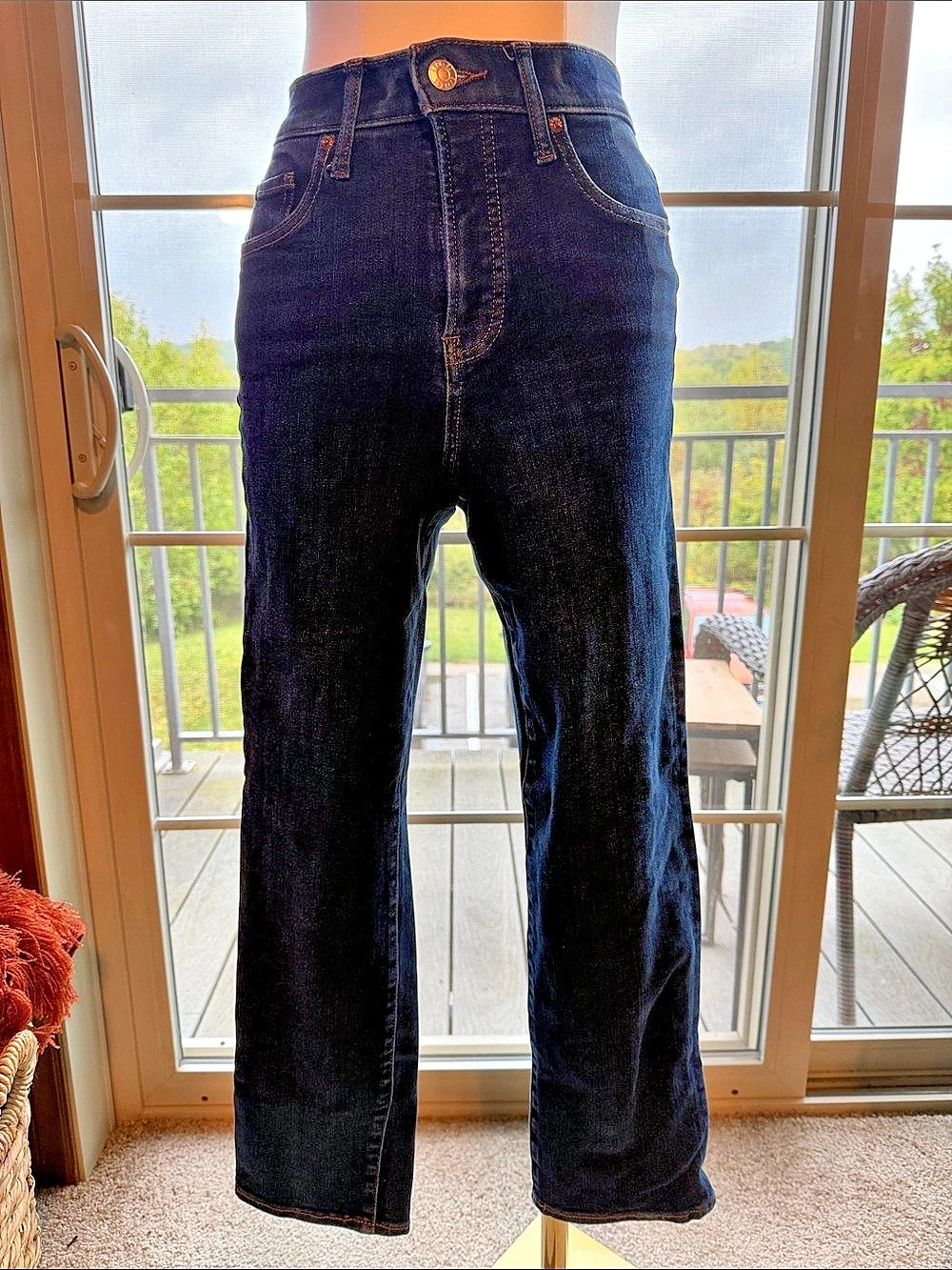 Express Straight Ankle Straight Leg Jeans in Blue Like New